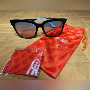 Diff + Taco Bell “Bella” Sunset Women’s Sunglasses